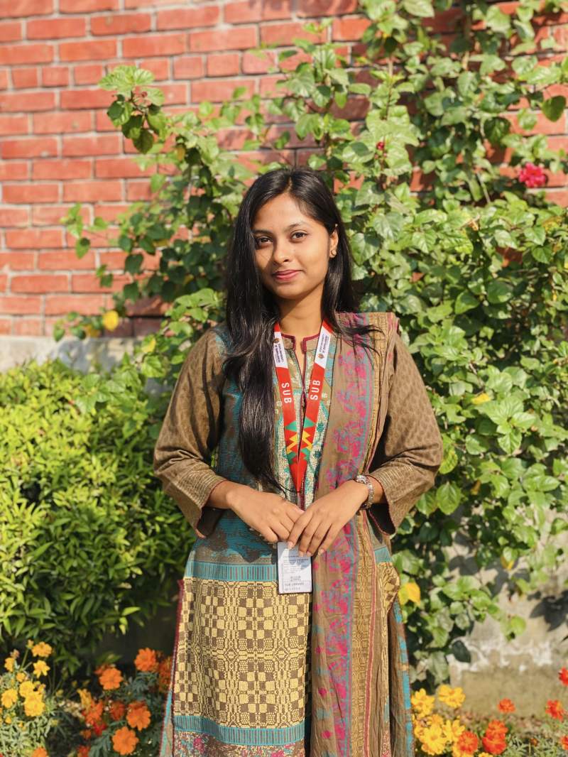 Moumita akter
