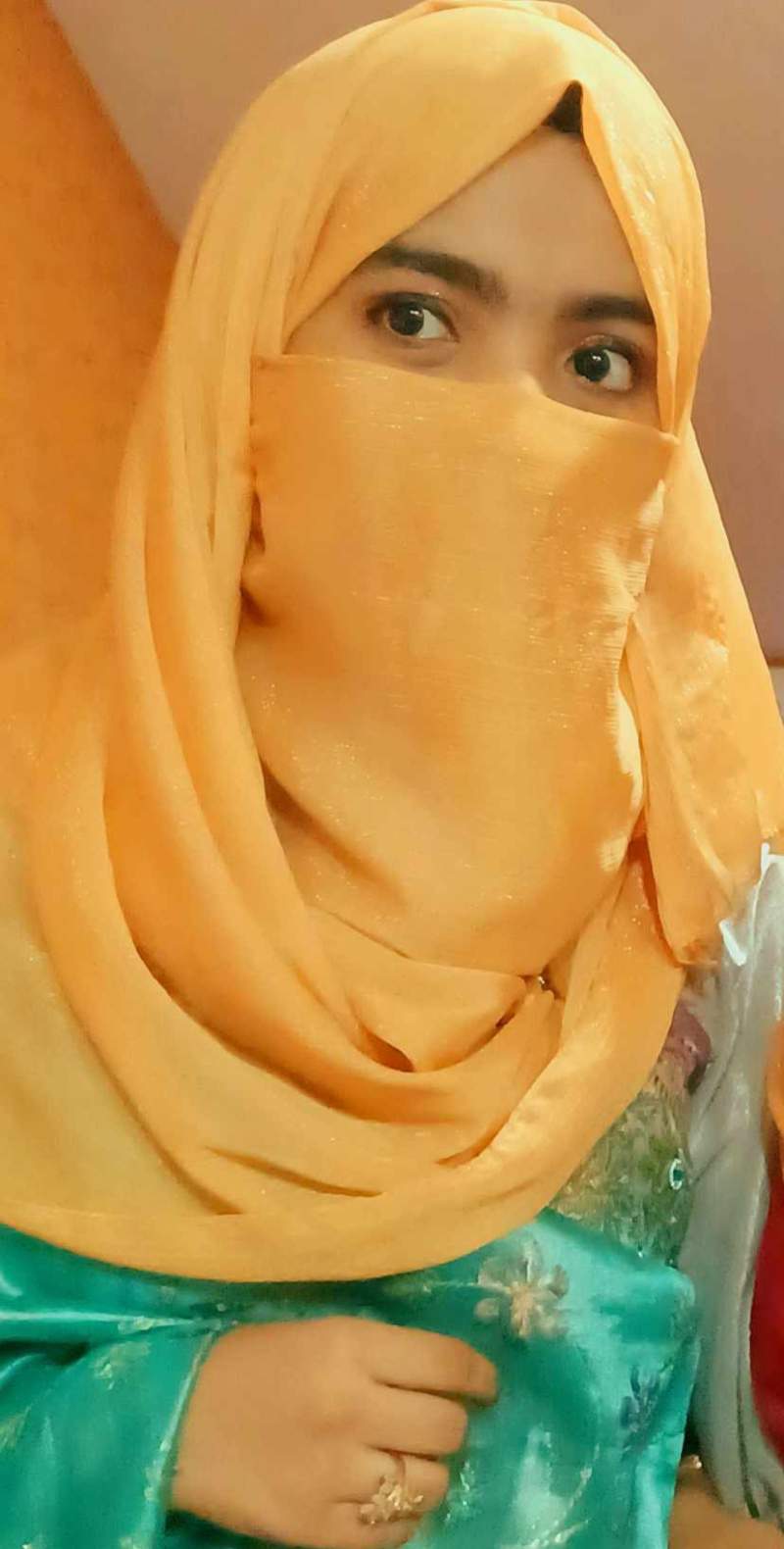 Shara Anana.