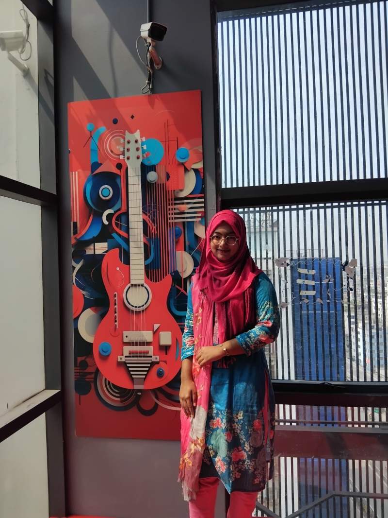 Lamia Alam