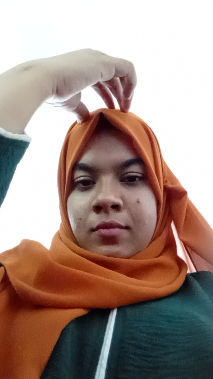 Ayesha hakim