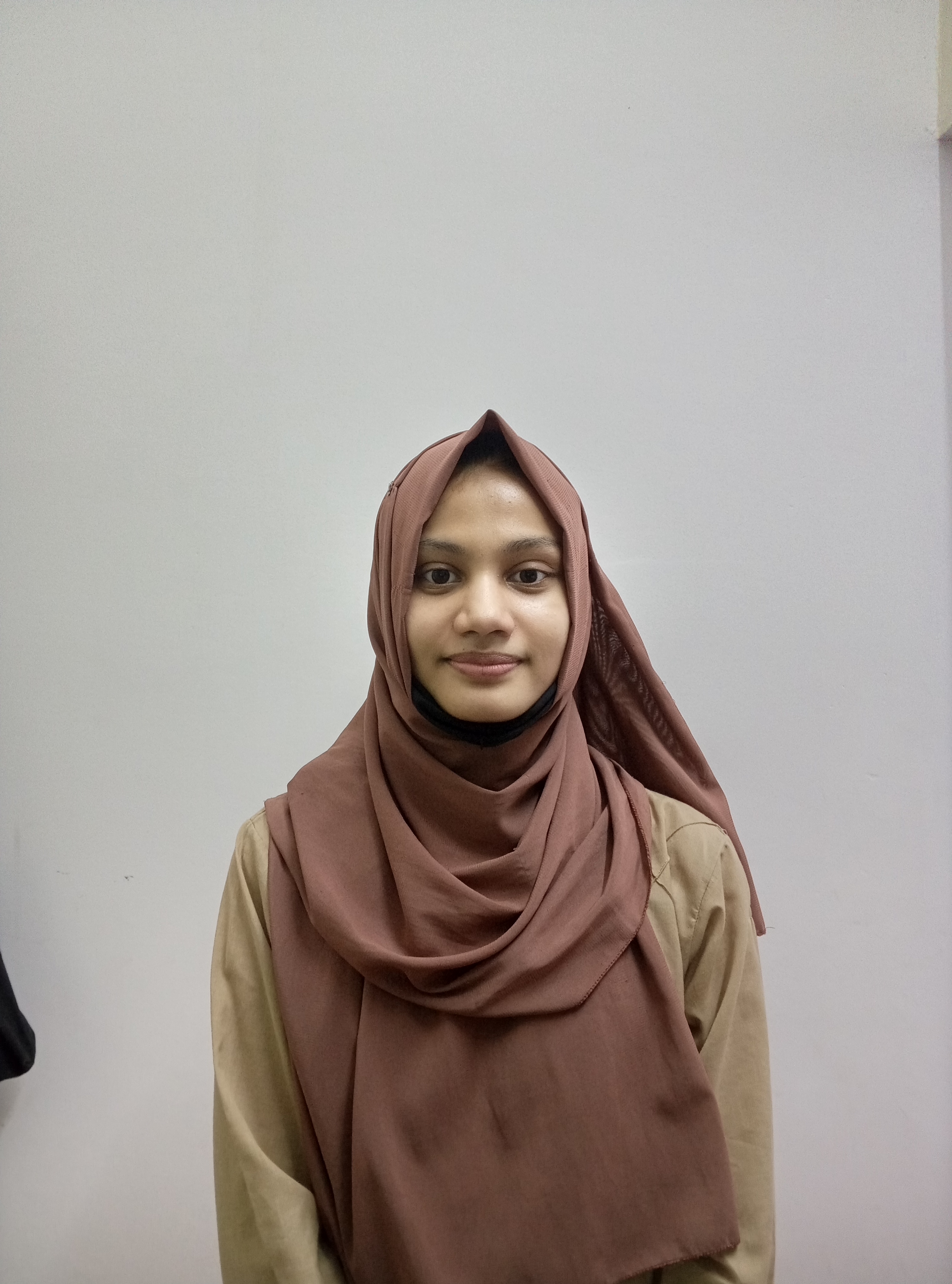 Roksar parhin tasnim
